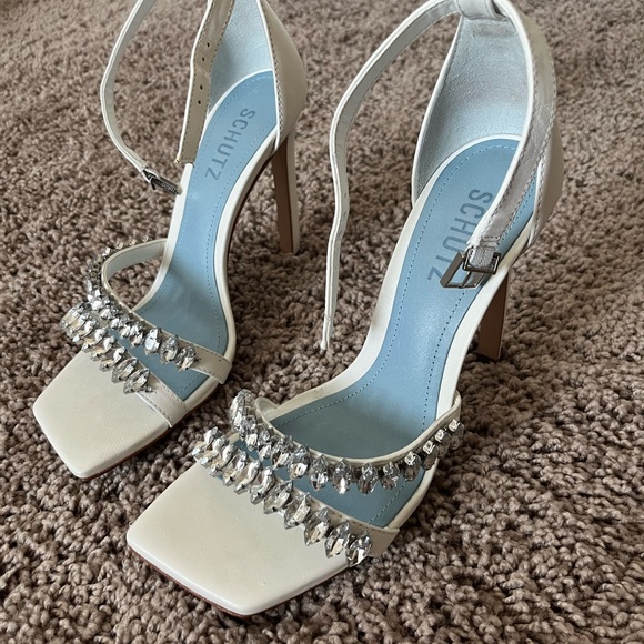 SCHUTZ White Elegant Heels - Picture 2 of 4